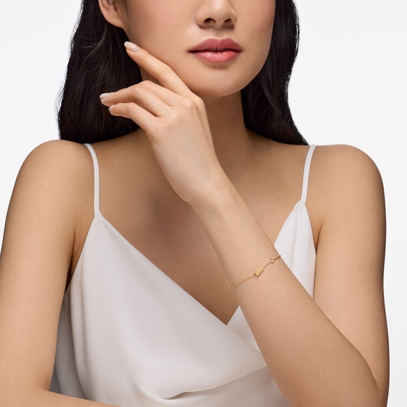 Birks Beekeeper Yellow Gold Bracelet - Picture 2 of 4